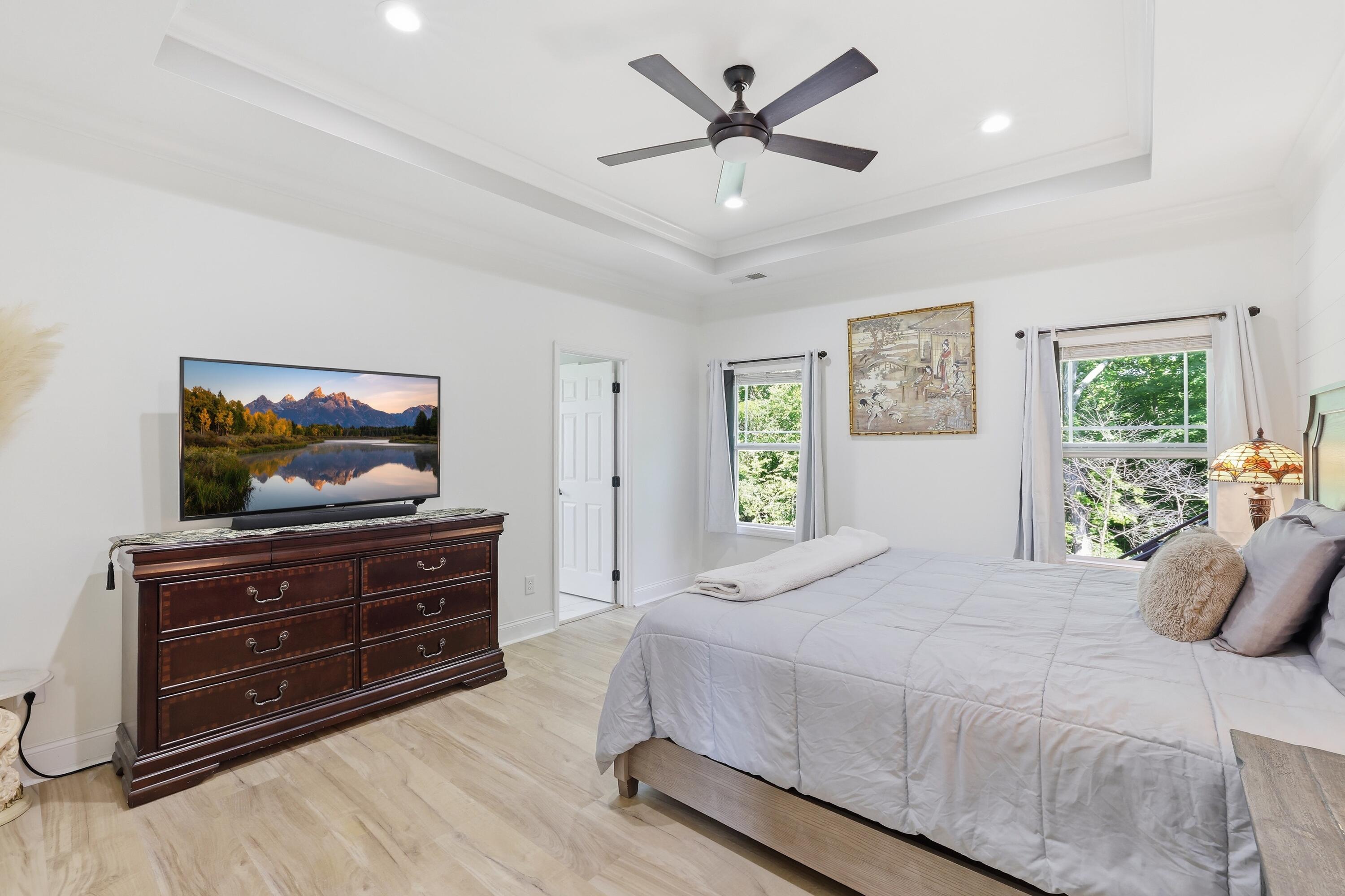 5834 Caney Ridge Circle Ooltewah, TN 37363 - Photo 8 of 30 Primary Bedroom En Suite
