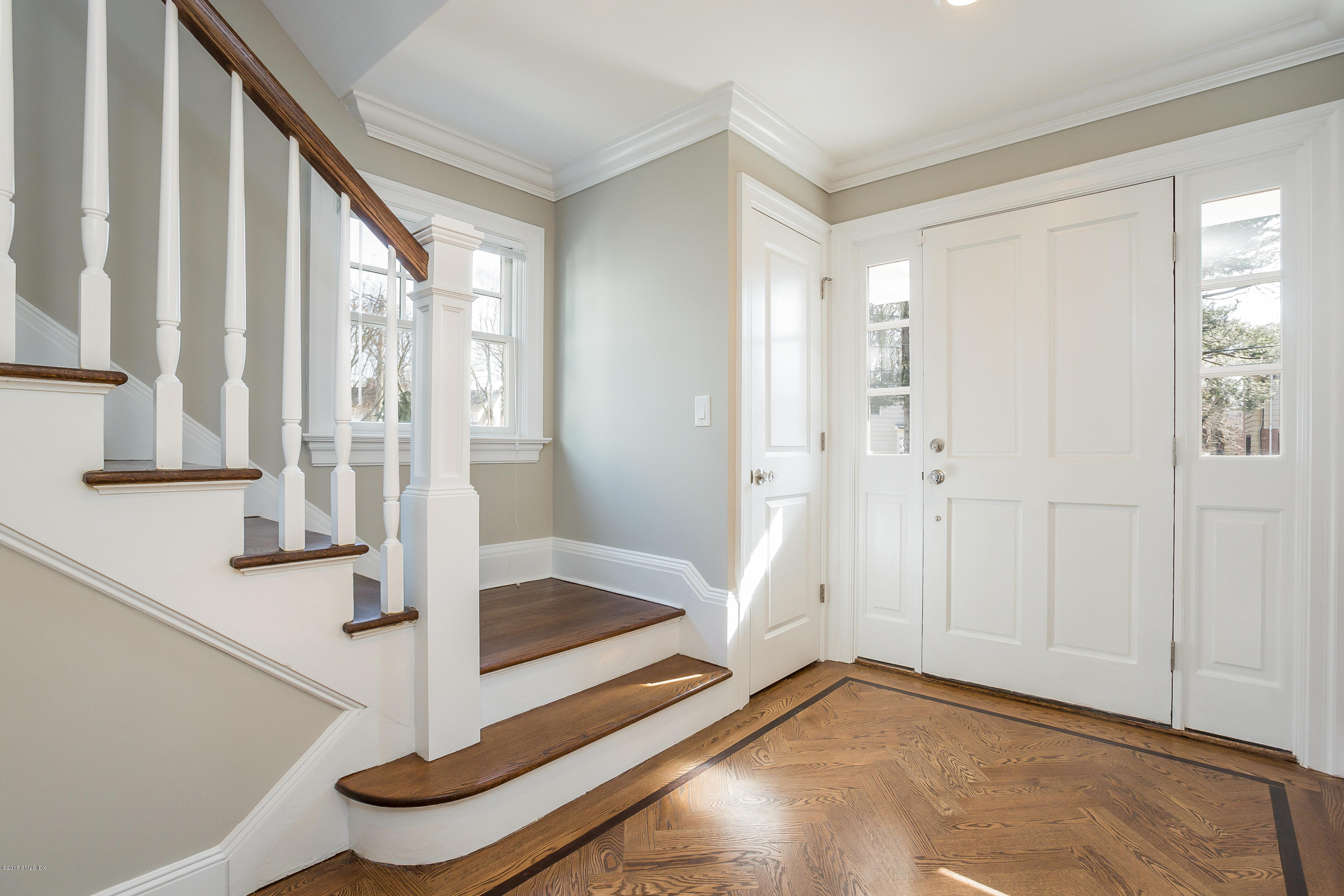 41 Terrace Avenue Riverside, CT 06878 - Photo 3 of 29 foyer