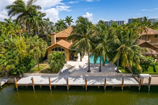 a view of house with outdoor space