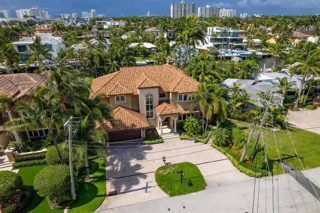a view of a garden with an outdoor space