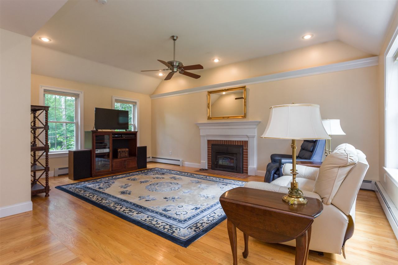 73 Raymond Road Deerfield, NH 03037 - Photo 11 of 40