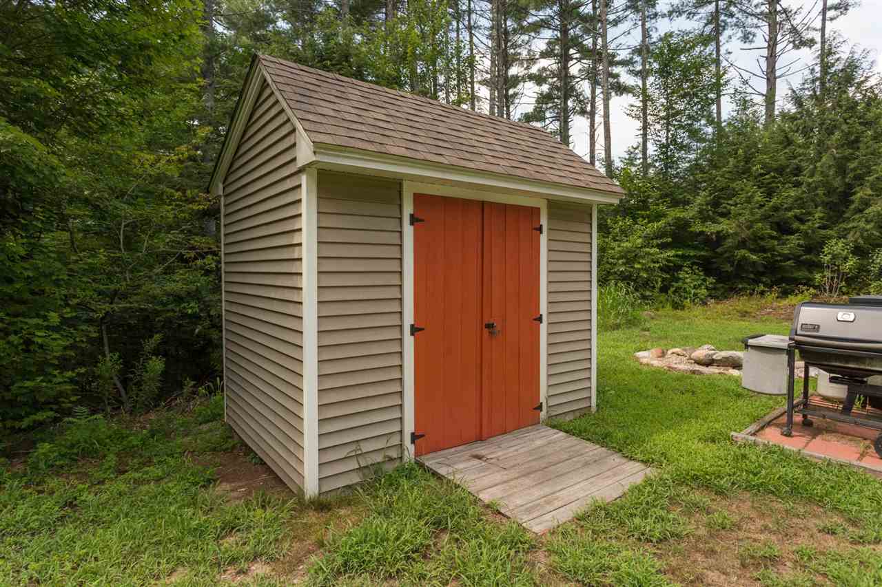 73 Raymond Road Deerfield, NH 03037 - Photo 37 of 40