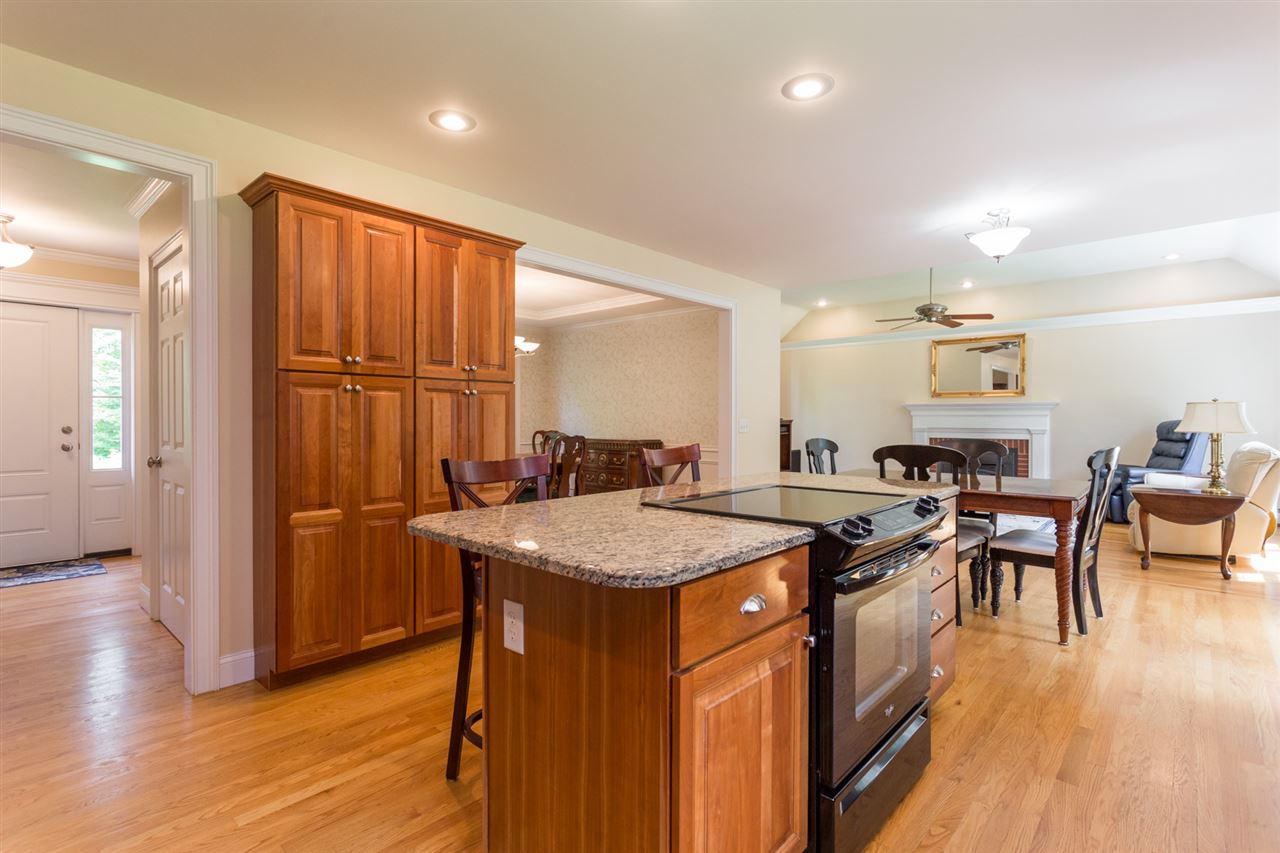 73 Raymond Road Deerfield, NH 03037 - Photo 8 of 40