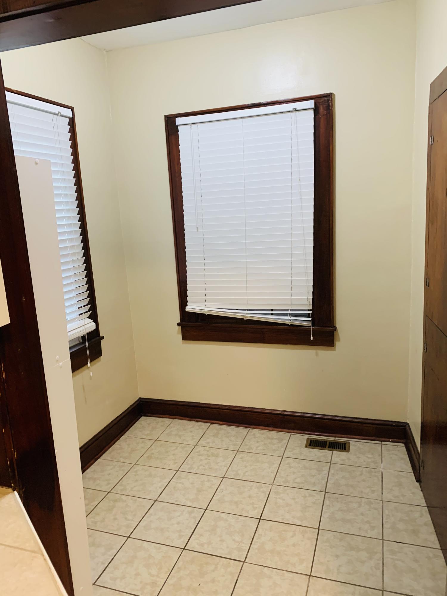 2720 Linden Road Kingsport, TN 37664 - Photo 7 of 29 2BBD2795-C043-4585-A965-8A69836C6477