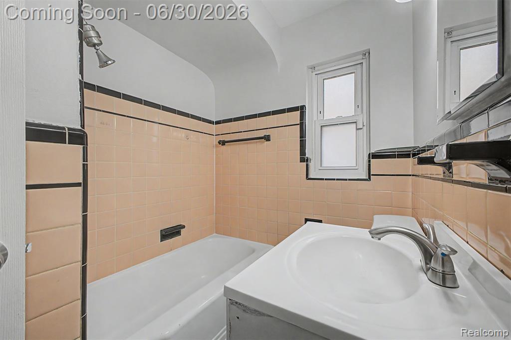 10883 Balfour Road Detroit, MI 48224 - Photo 21 of 30