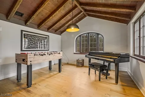 a view of a entryway with furniture