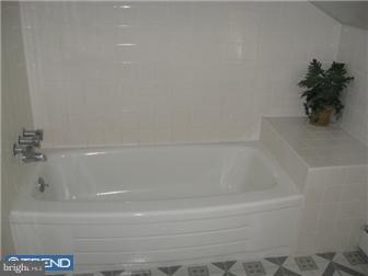 21 Inwood Road Levittown, PA 19057 - Photo 6 of 12 Bathroom