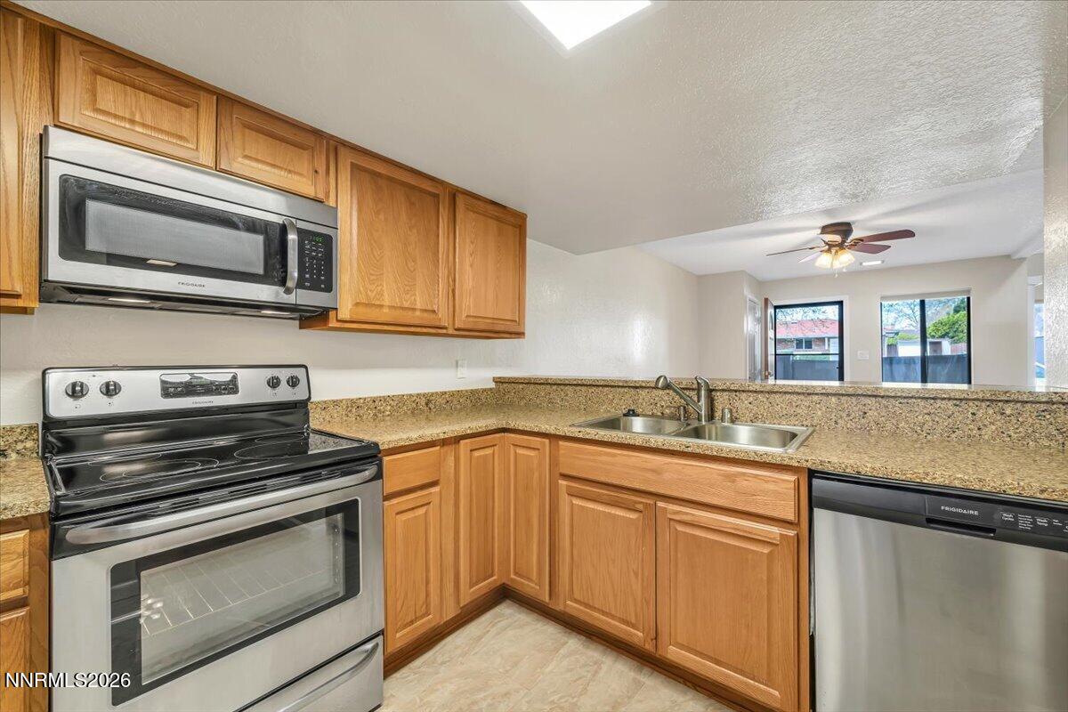 1021 Tyler Way Sparks, NV 89431 - Photo 12 of 26 14-1021 Tyler Way Sparks NV 89431 (14 of