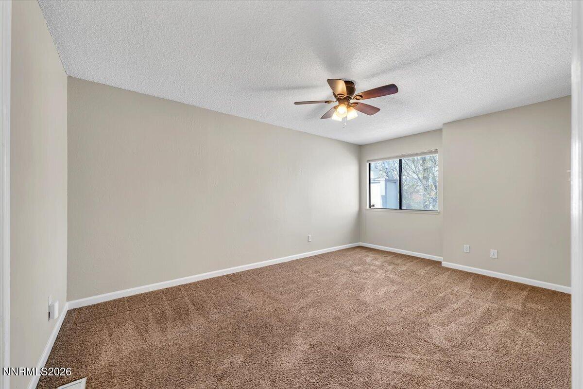 1021 Tyler Way Sparks, NV 89431 - Photo 16 of 26 18-1021 Tyler Way Sparks NV 89431 (18 of
