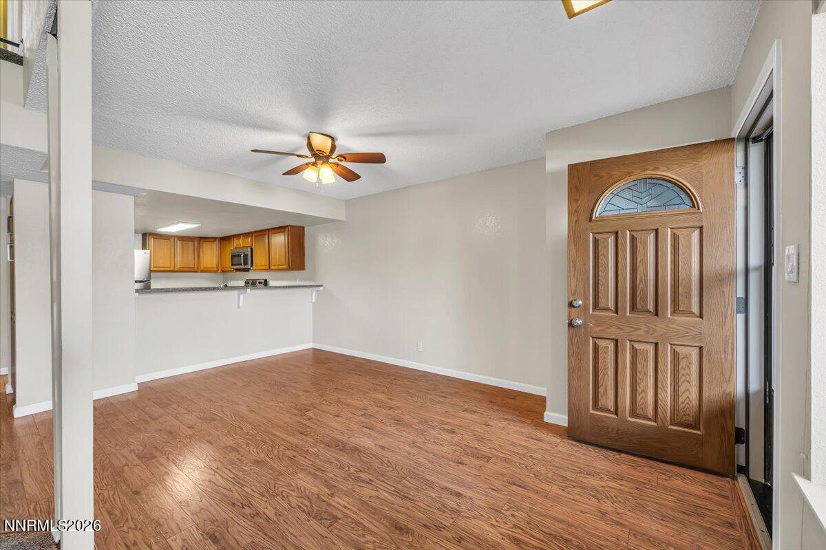 1021 Tyler Way Sparks, NV 89431 - Photo 5 of 26 07-1021 Tyler Way Sparks NV 89431 (7 of
