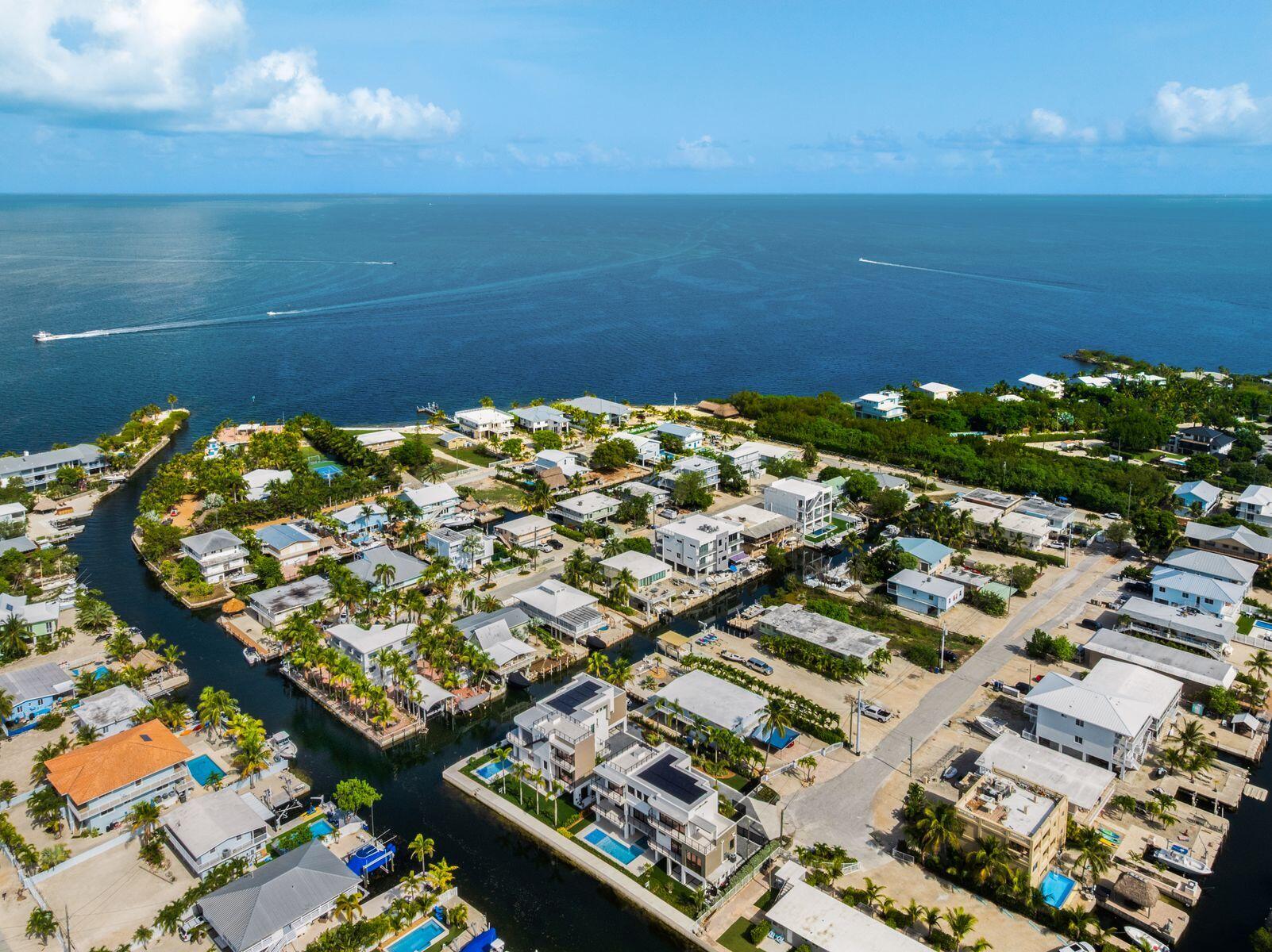 301 Buttonwood Circle, Unit B Key Largo, FL 33037 - Photo 38 of 40