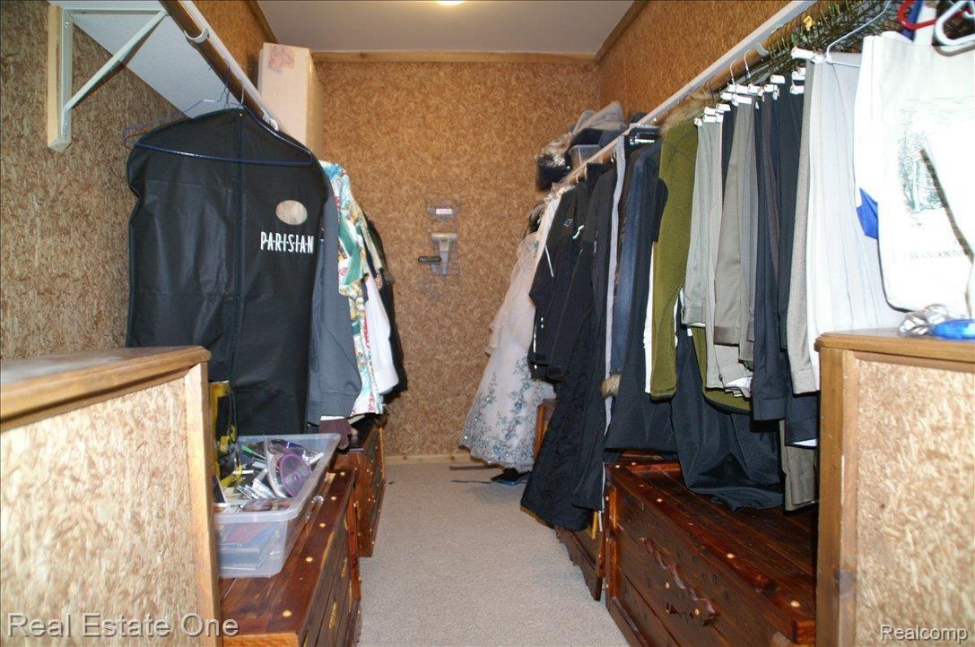 2995 Pheasant Ring Drive Rochester, MI 48309 - Photo 15 of 25 Cedar Closet