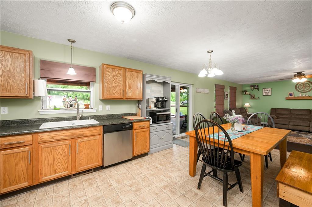 623 Mason Road Tarentum, PA 15084 - Photo 15 of 35 Open floor plan