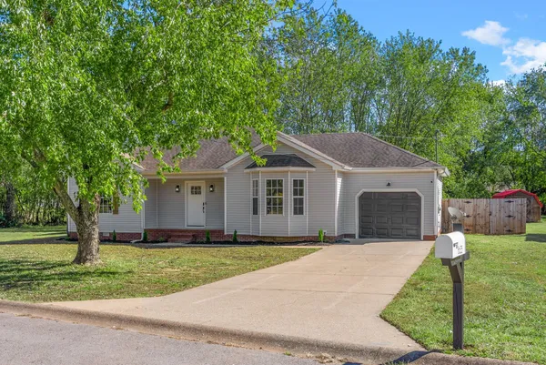 $229,900 | 8635 Kingman Court, Oak Grove, KY 42262