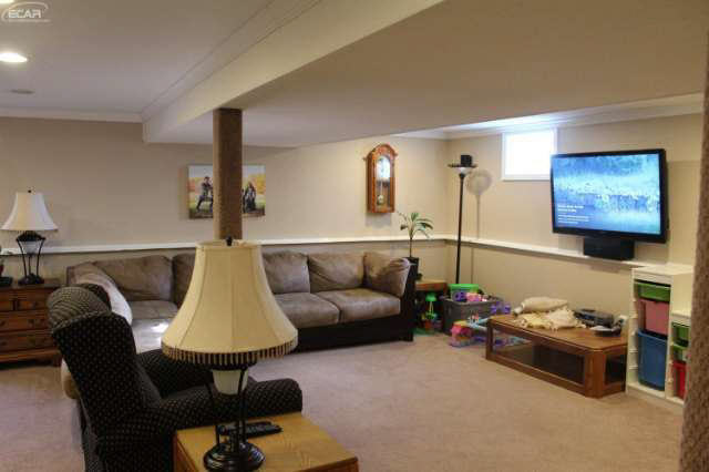 6196 Torrey Road Flint, MI 48507 - Photo 36 of 38 21129272-35.JPG
