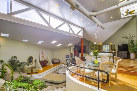 $2,900,000 | 1876 Sefton Place, San Diego, CA 92107