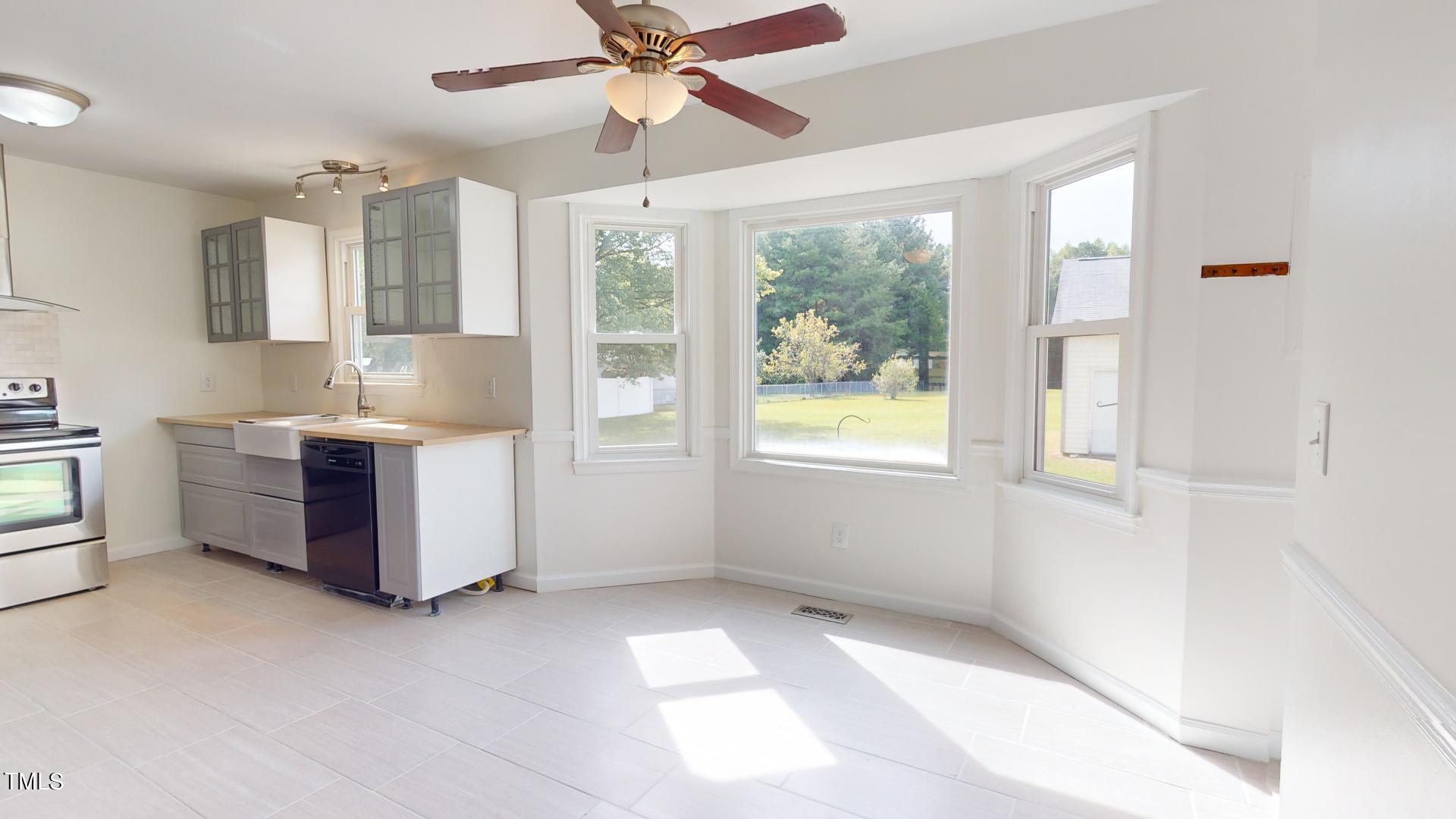 412 Sullivan Road Selma, NC 27576 - Photo 13 of 84 412-Sullivan-Road-09122024_112116