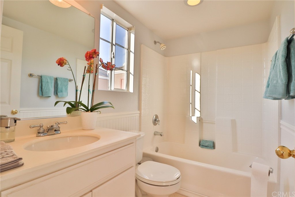 6 Rue Monet Lake Forest, CA 92610 - Photo 21 of 24 The secondary bedroom bath with shower over tub.