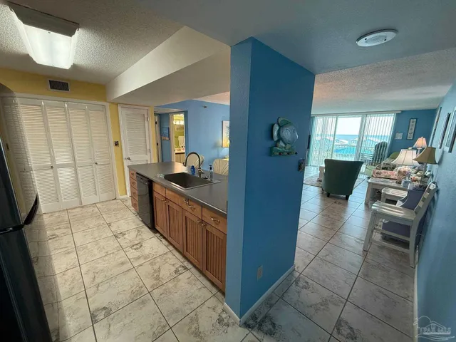 $2,600 | 1200 Fort Pickens Road, Unit 4C, Pensacola Beach, FL 32561