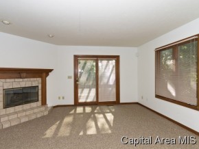 10 Holiday Road Springfield, IL 62702 - Photo 2 of 6