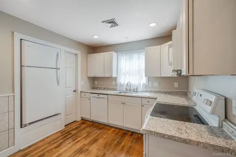 $350,000 | 169 Woodland Drive, Mastic Beach, NY 11951