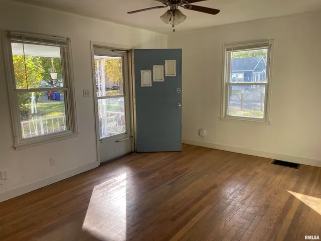 $99,900 | 5014 North Best Street, Peoria Heights, IL 61616