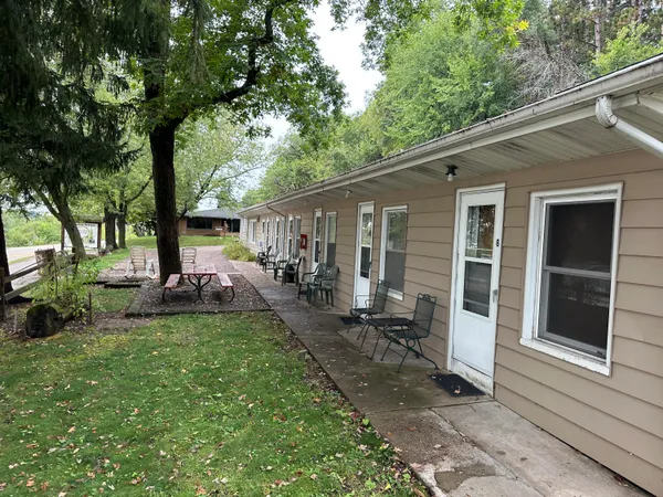 $530,000 | S1638 Highway 35, Alma, WI 54610
