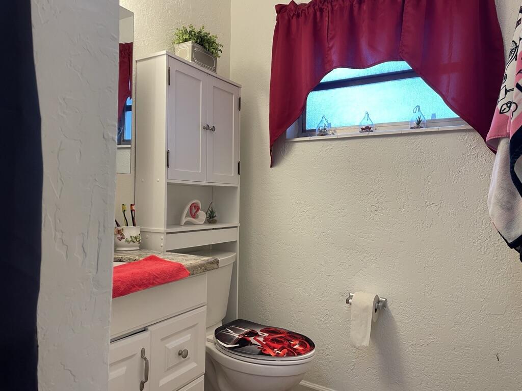 664 Colson Drive Key Largo, FL 33037 - Photo 19 of 36 a utility room with dryer and washer