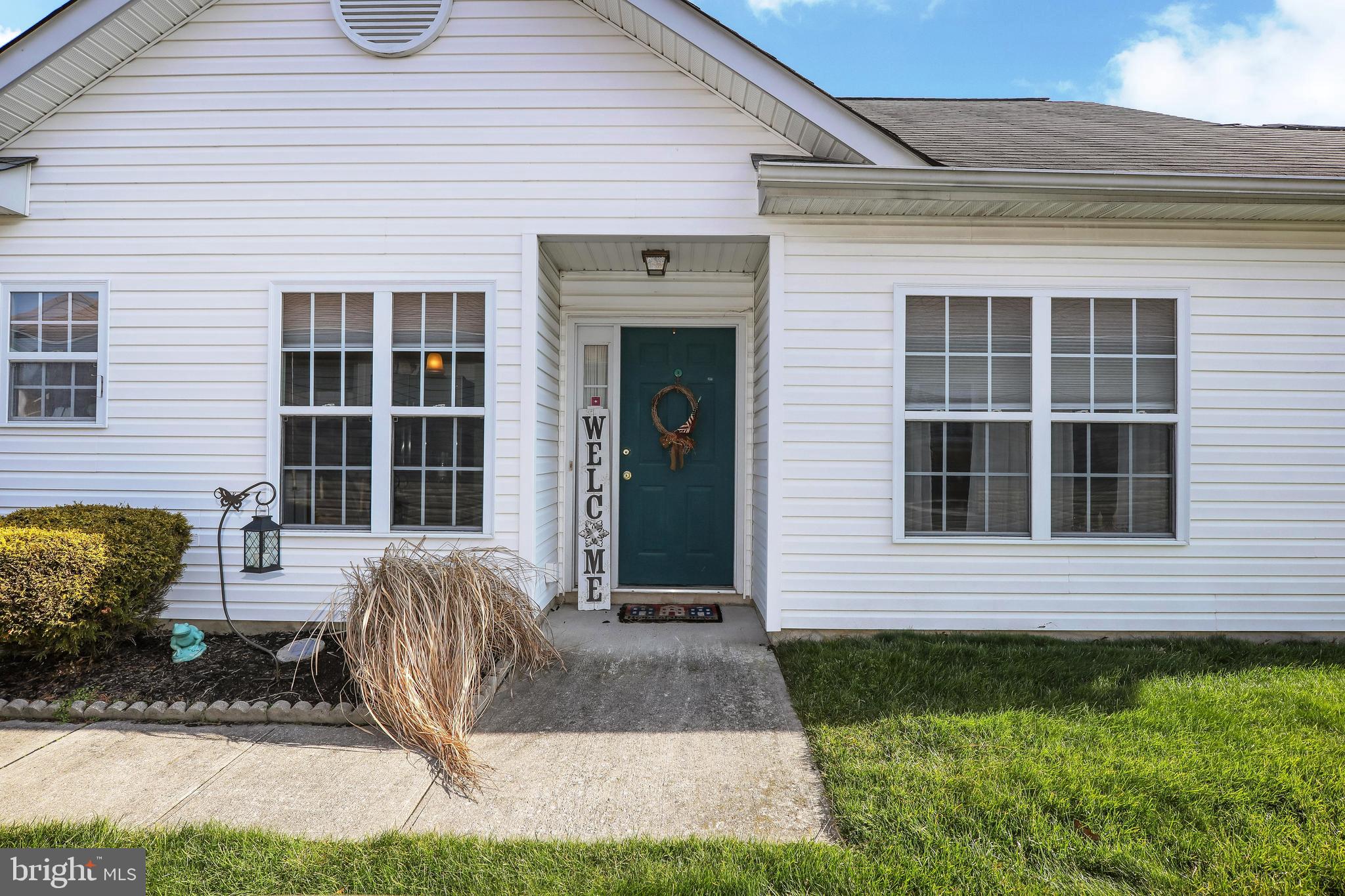 5 Crystal Drive Beverly, NJ 08010 - Photo 2 of 35
