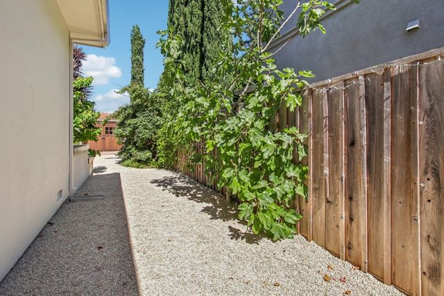 $5,350,000 | 274 Princeton Road, Menlo Park, CA 94025