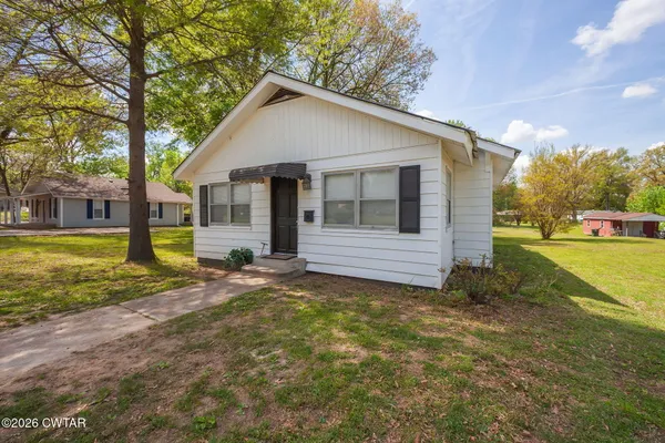$120,000 | 216 South Poplar Street, Dyer, TN 38330