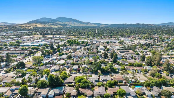 $650,000 | 1880 Premier Place, Concord, CA 94520