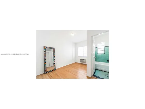 $1,800 | 817 Meridian Avenue, Unit 4, Miami Beach, FL 33139