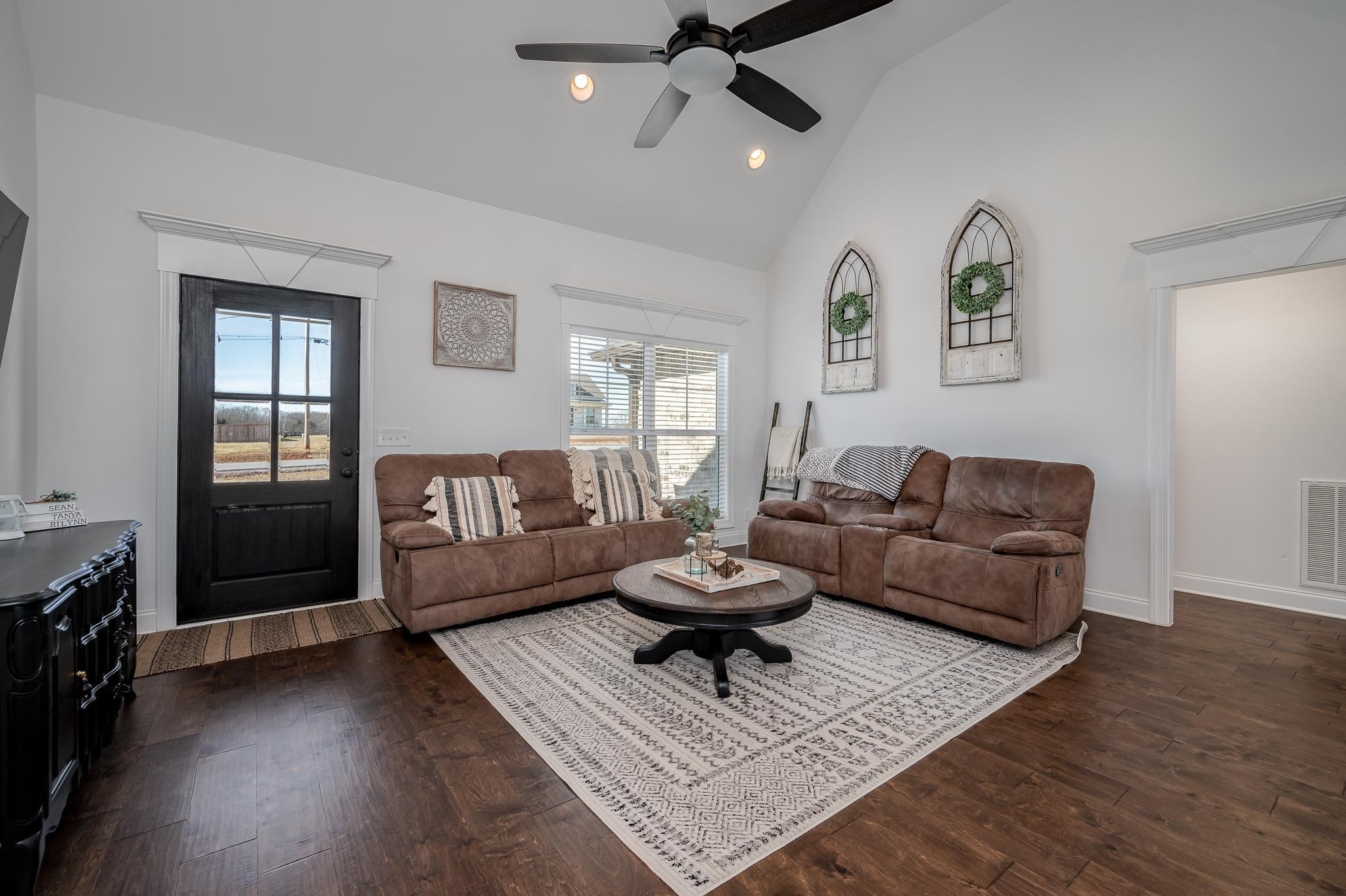 105 Autumn Cove Road Bell Buckle, TN 37020 - Photo 8 of 32 a living room with furniture and a wooden floor