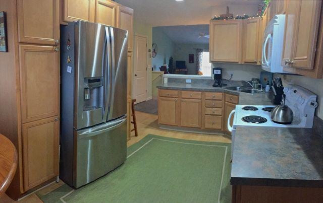 1355 East Point Ridge, Unit 12 Holland, MI 49423 - Photo 7 of 33 42