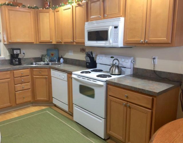 1355 East Point Ridge, Unit 12 Holland, MI 49423 - Photo 8 of 33 39