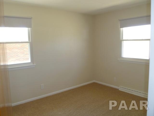 3913 North Wilkins Road Peoria, IL 61615 - Photo 7 of 11 Gallery Image 7