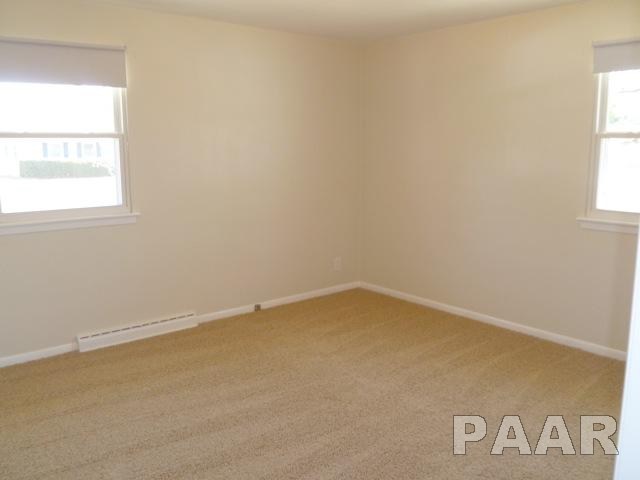 3913 North Wilkins Road Peoria, IL 61615 - Photo 8 of 11 Gallery Image 8