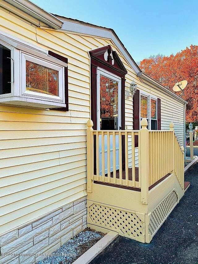 43 Ruffian Way Howell, NJ 07731 - Photo 5 of 24 IMG-0829