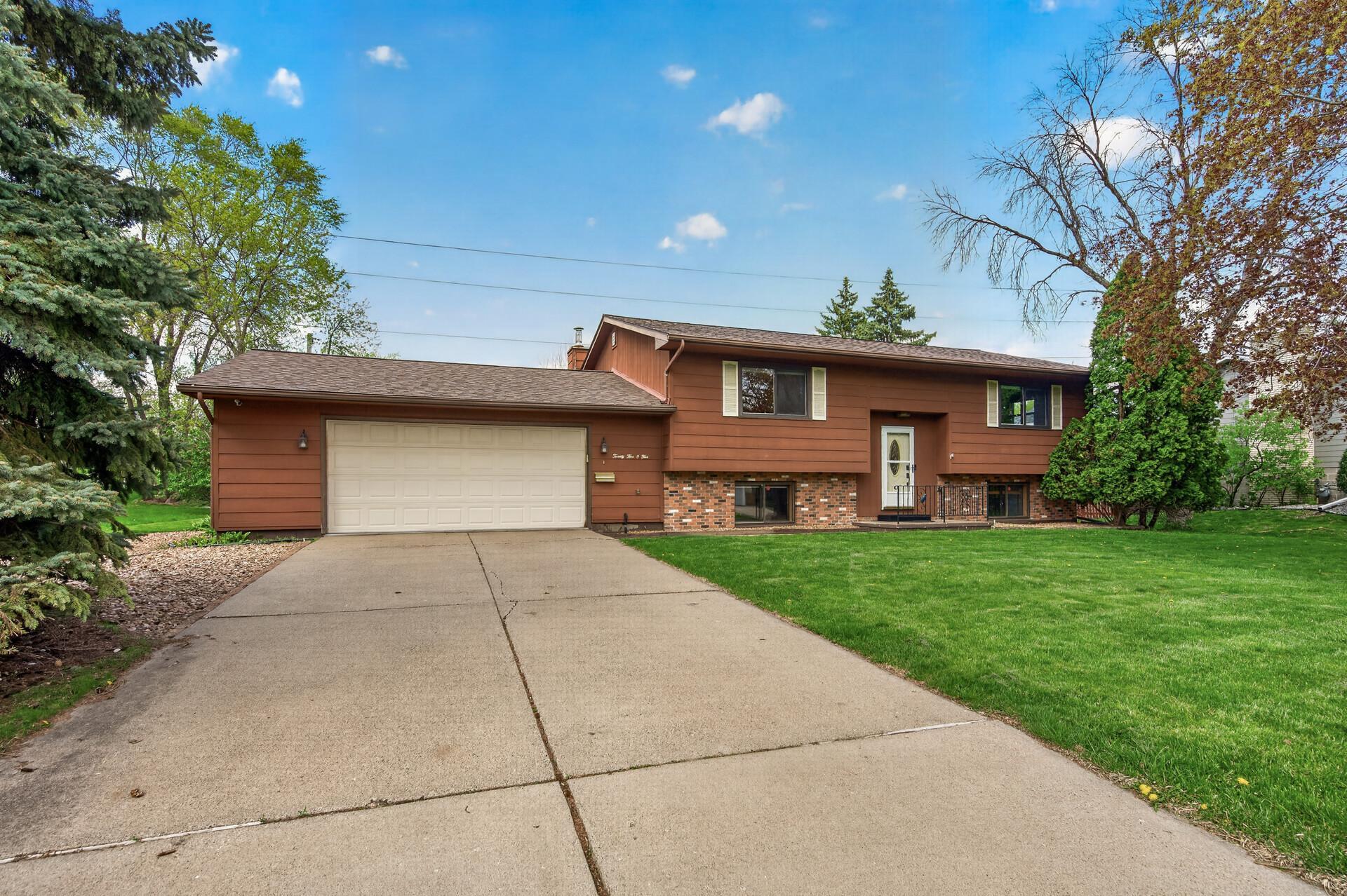 2505 Brenner Street Roseville, MN 55113 - Photo 2 of 39