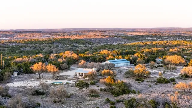 $899,900 | 190 Northwest Pvt Road Northwest, Junction, TX 76849