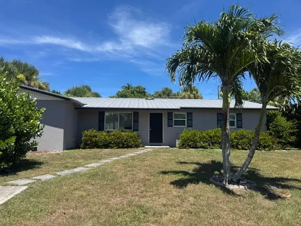 $2,950 | 709 Southeast Alamanda Way, Stuart, FL 34996