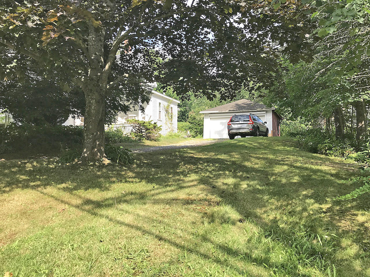 276 Friendship Road Waldoboro, ME 04572 - Photo 4 of 40 Driveway