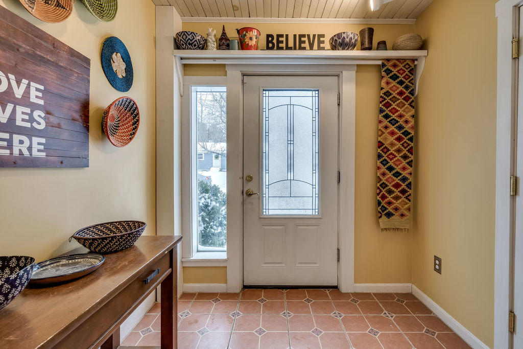 64 Brook Road Portland, ME 04103 - Photo 3 of 39 003_mudroom1