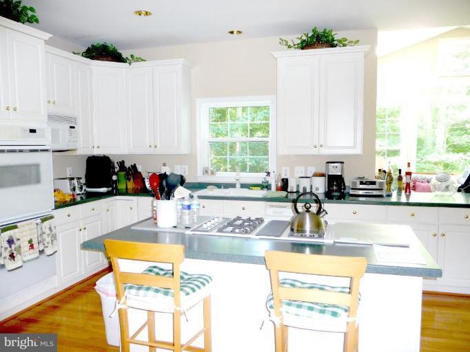 12020 Coloriver Road Manassas, VA 20112 - Photo 7 of 19 Kitchen