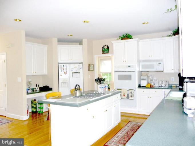 12020 Coloriver Road Manassas, VA 20112 - Photo 8 of 19 Kitchen #2