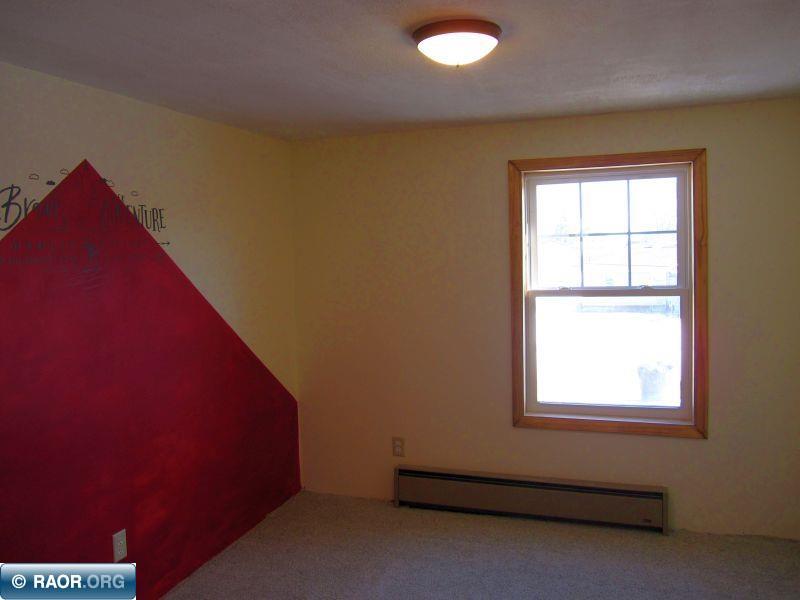 515 4th Street Northeast Chisholm, MN 55719 - Photo 13 of 23