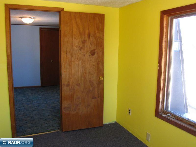 515 4th Street Northeast Chisholm, MN 55719 - Photo 14 of 23