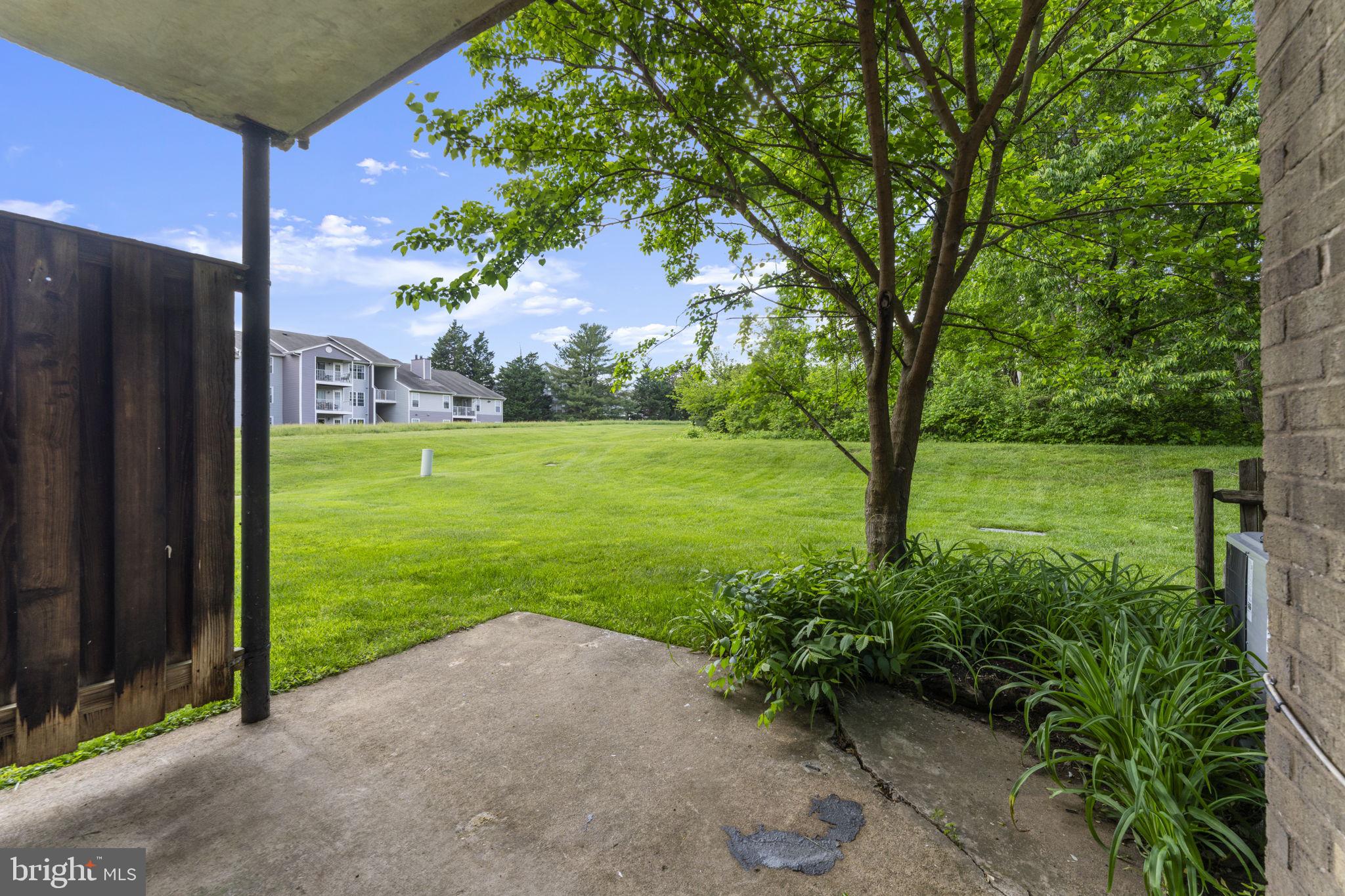 1044 A Ramsgate Court Sterling, VA 20164 - Photo 16 of 20 a view of a garden with an outdoor space
