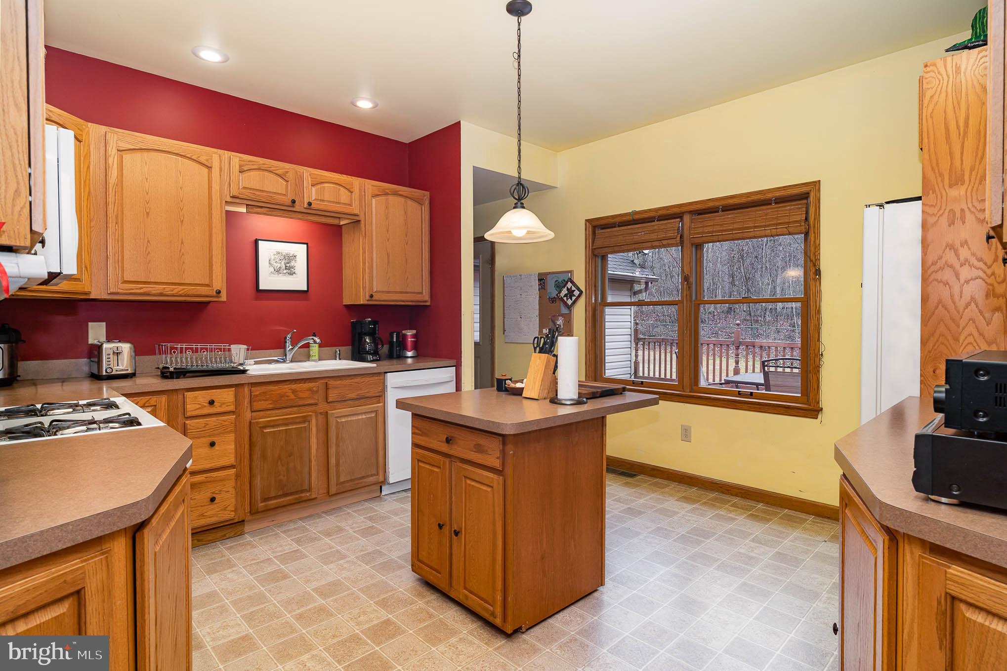 1331 Pine Road Carlisle, PA 17015 - Photo 8 of 37 Gallery Image 8
